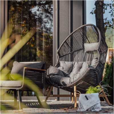 Stor Utestol: Komfort og Stil for Din Utendørs Oase